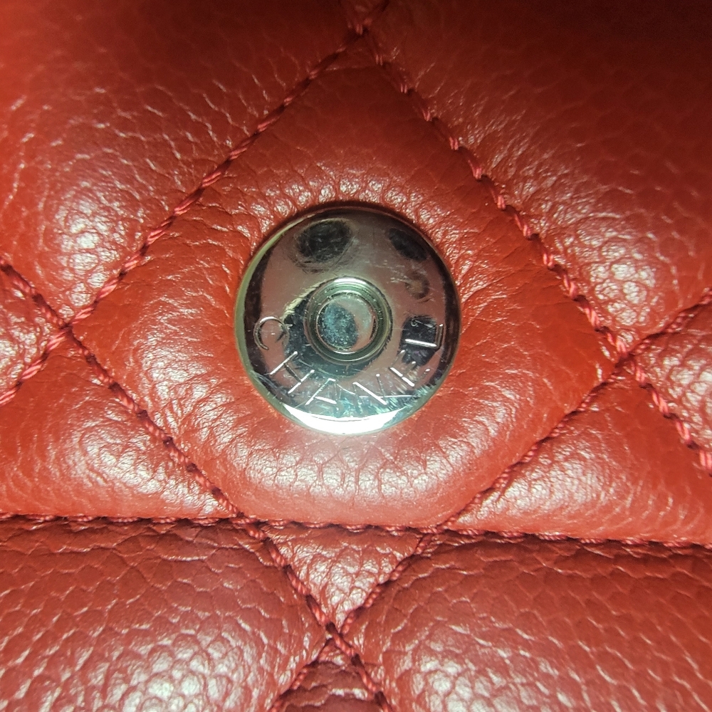 CHANEL Red Quilted Caviar Leather Purse - Picture 12 of 16